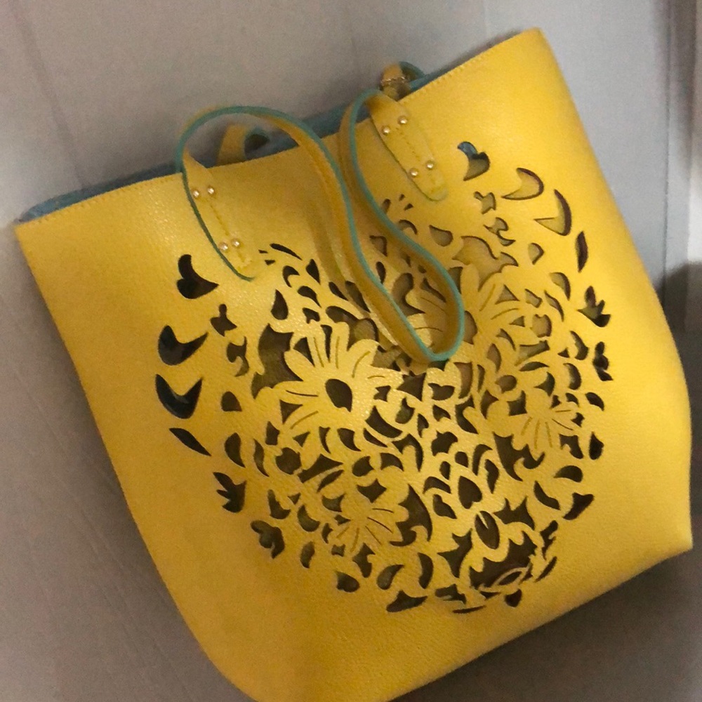 Purse - Picture 3 of 3